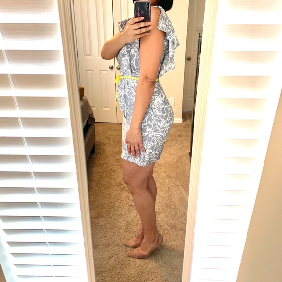 Summer dress with flutter sleeves - Picture 5 of 6